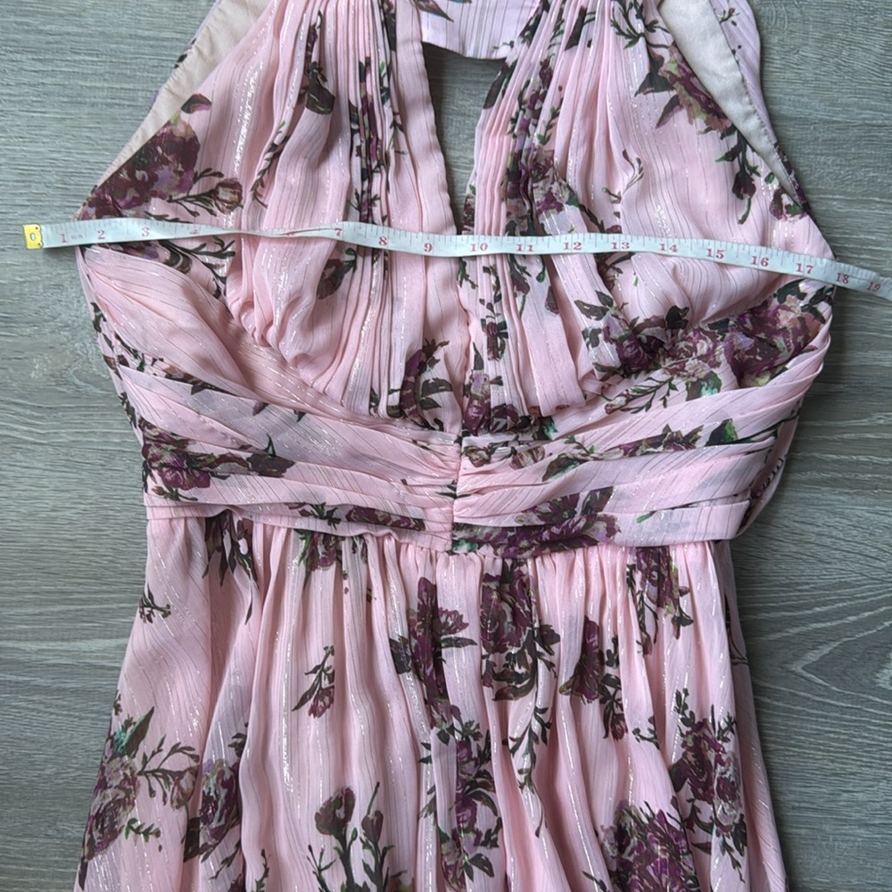 Chic Floral Halter Maxi Dress in Pink - Picture 12 of 13
